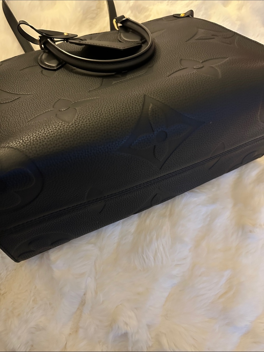 Black MEDIUM On the Go MM ✨STYLE✨Embossed leather bag black and gold - Picture 3 of 16